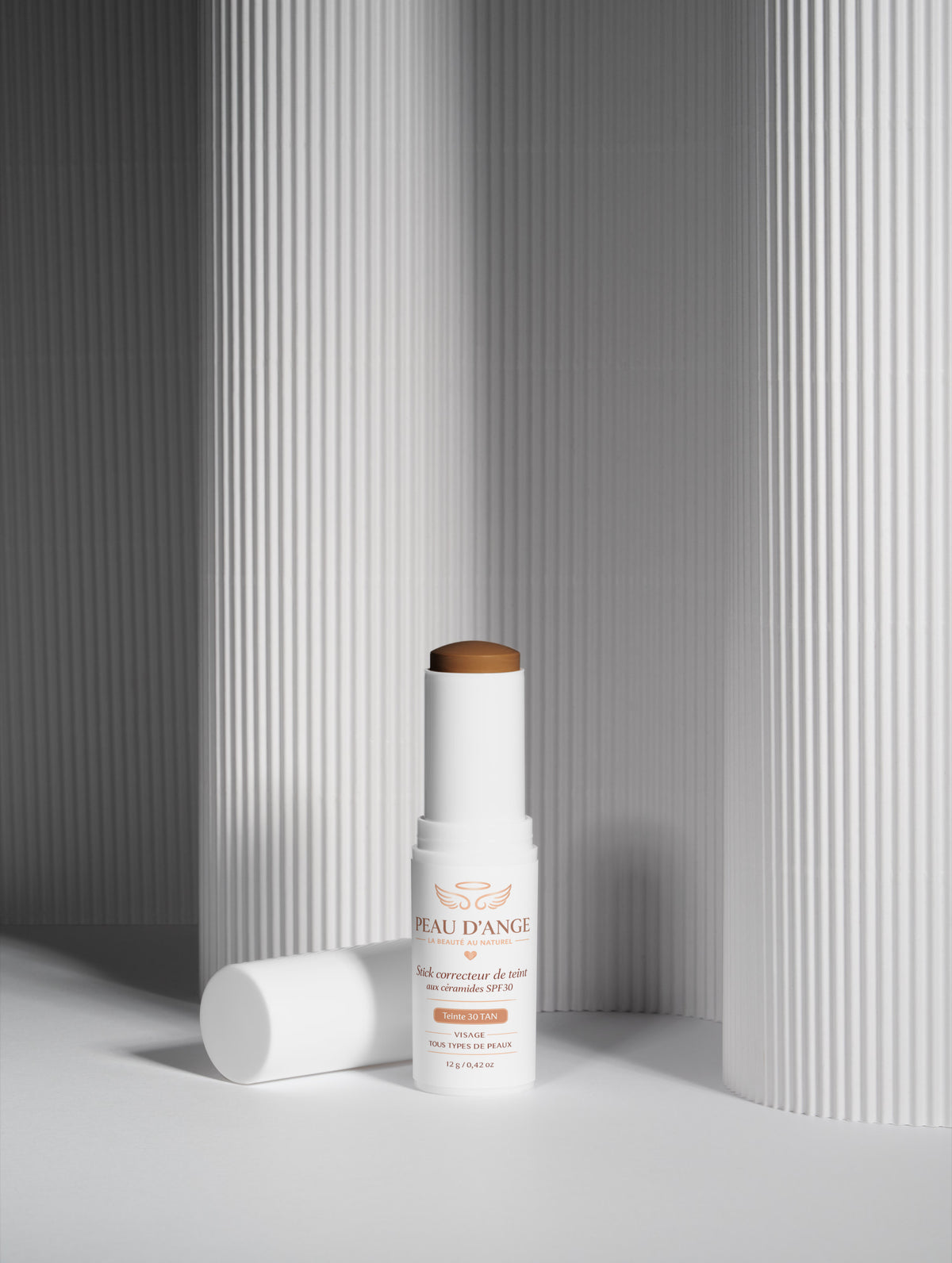Stick correcteur de teint aux céramides SPF30 : 30 TAN Poids 12 g / 0,42 oz